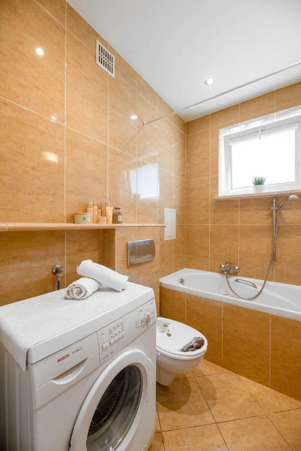 Апартаменты Apartament Goka Like It Варшава Экстерьер фото